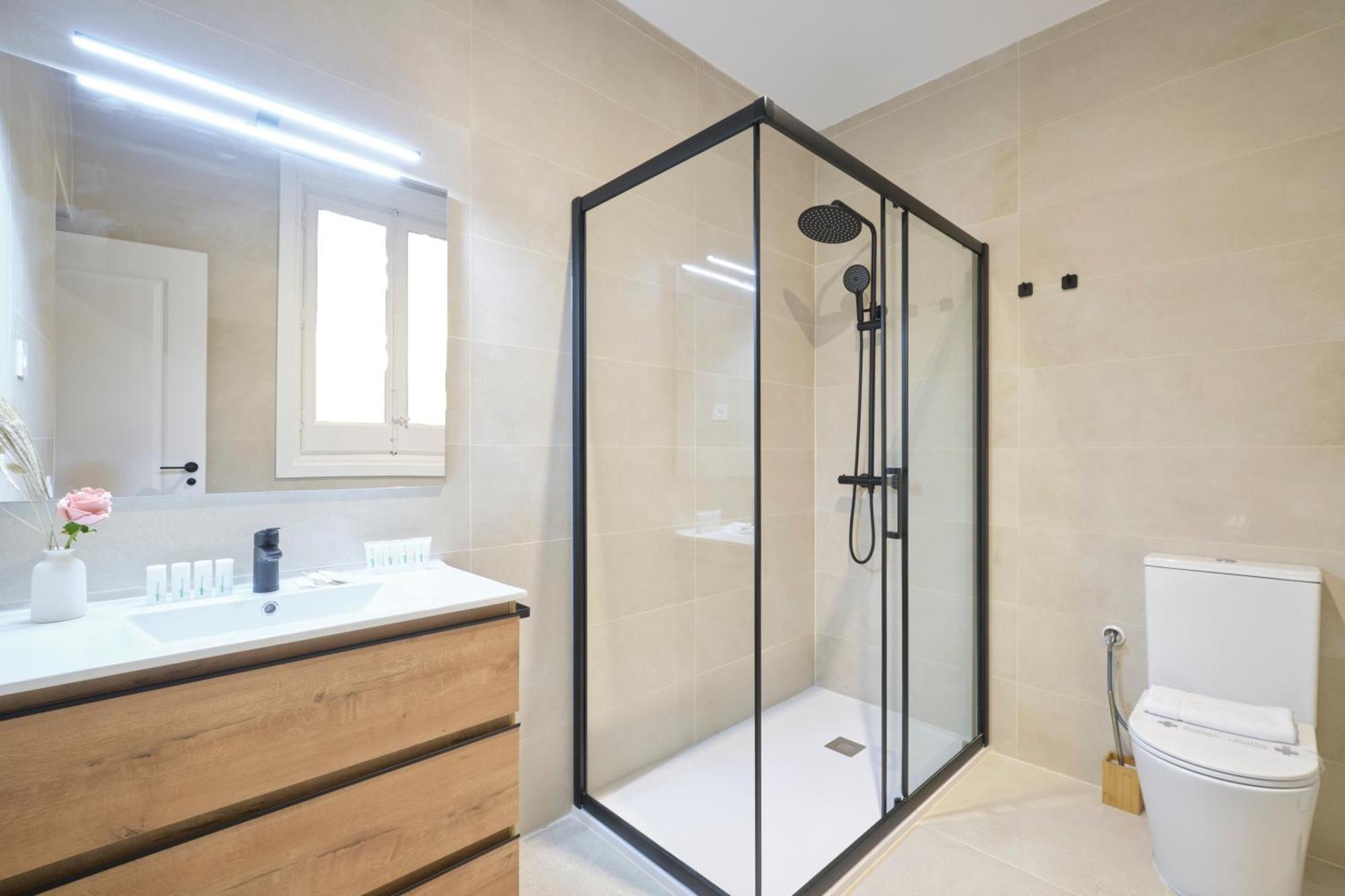 Apartamento Lovely - Elegante En El Corazon De La Ciudad Madrid